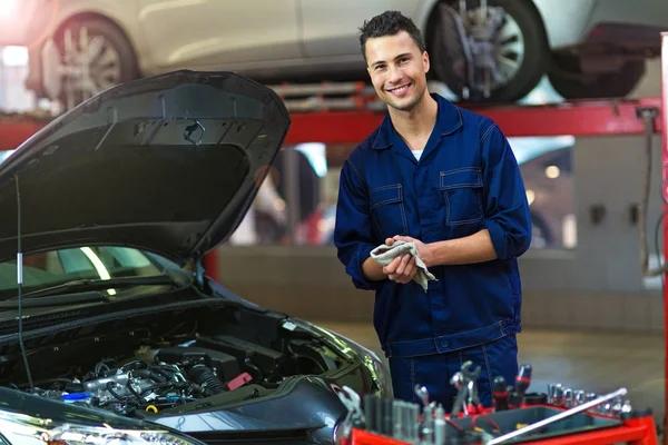 Expert Auto Repair Branson for Engine and Brake Problems