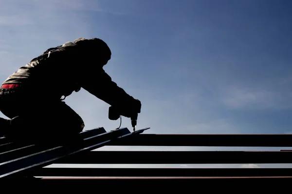 Local Roofing Services in Vista for Roof Maintenance